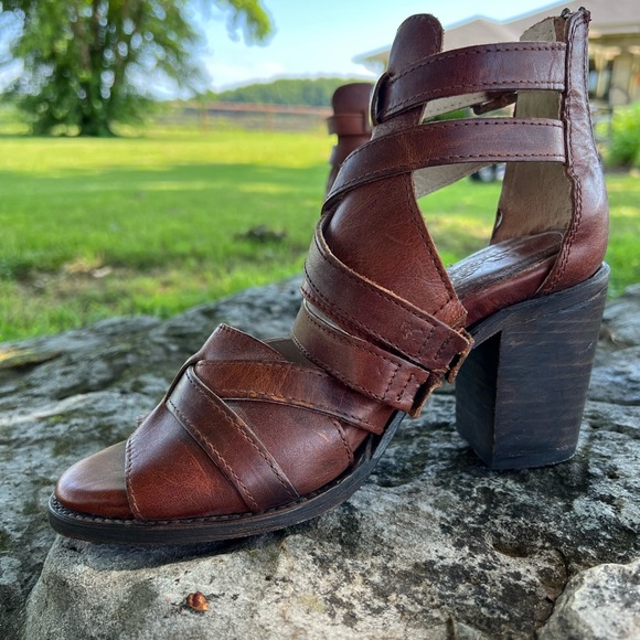 Freebird by Steven “Claw” Brown size 8 - Picture 3 of 4